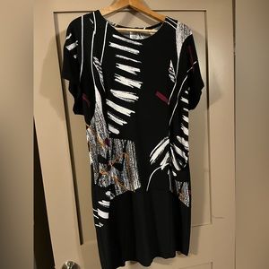 Geometric shift dress with pockets